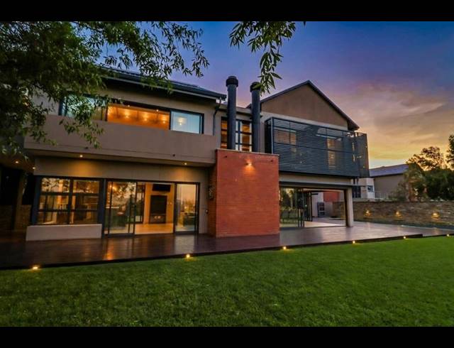 4 BEDROOM HOUSE FOR SALE IN COPPERLEAF ESTATE
